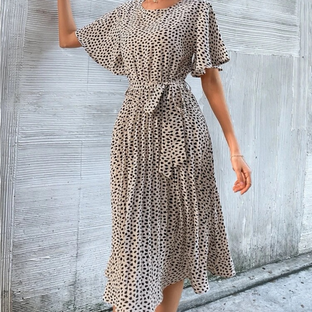Boho dots butterfly sleeve belted dress - Picture 5 of 9